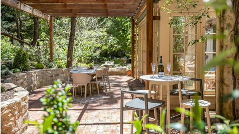 FROGWELL HOLLOW Immerse Into An Idyllic Fairytale - QLD Tourism 3
