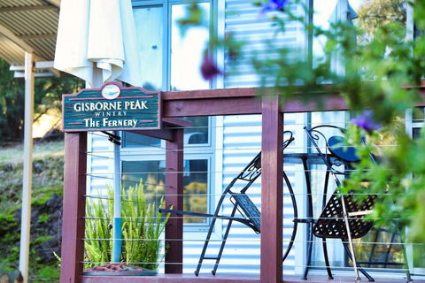 Gisborne Peak Winery Short Term Stays - QLD Tourism 1