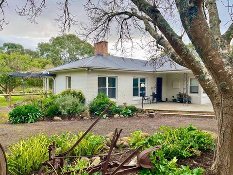 Grace In The Grampians - QLD Tourism 3