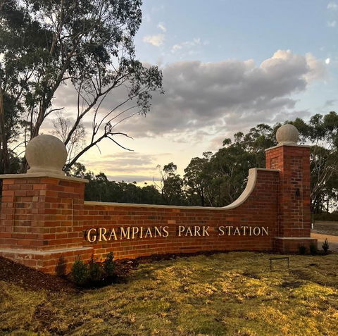 Grampians Park Station - Queensland Tourism 0