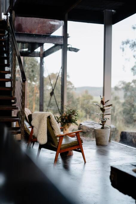 Grand Designs Eco Bush Retreat - QLD Tourism 3