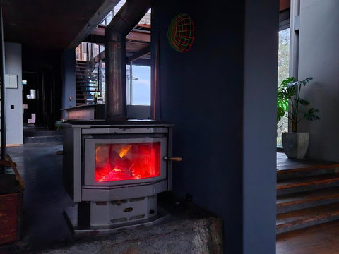 Grand Designs Eco Bush Retreat - QLD Tourism 2
