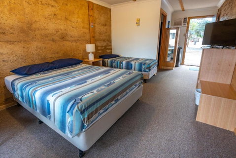 Great Western Motel Norseman - QLD Tourism 3