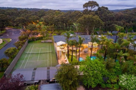 Hawthorndene Masterpiece Squash Court Pool - QLD Tourism 0