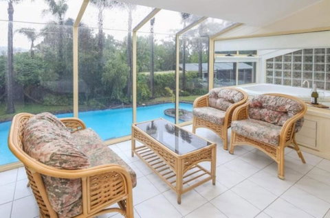 Hawthorndene Masterpiece Squash Court Pool - QLD Tourism 3