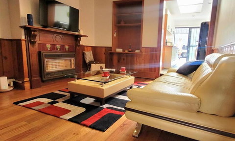 Heart And Soul Of Collingwood - QLD Tourism 0