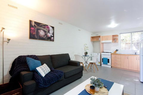 Hensman 5 - 1BRM Unit With Courtyard & Parking - Queensland Tourism 0