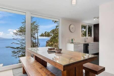 Hidden Bay Retreat-5 Bed- 15min To Hobart - Queensland Tourism 3