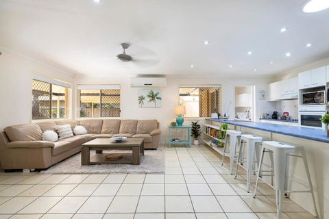 Hidden Gem At Mudjimba - Queensland Tourism 1