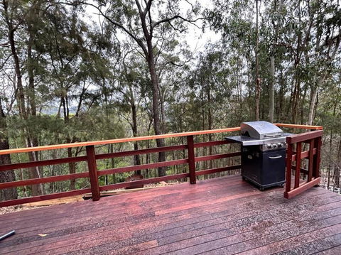 Hill Dweller Hideout - Queensland Tourism 1