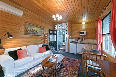 Hillside Country Retreat - QLD Tourism 0