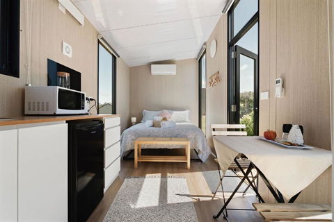 Hillside Hideout By Tiny Away - Queensland Tourism 3
