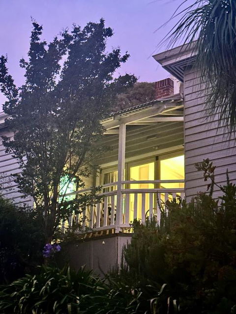 Hilltop Cottage - QLD Tourism 2