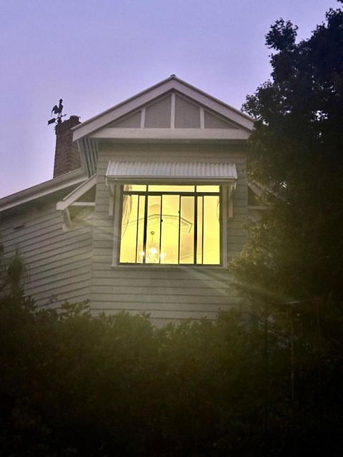 Hilltop Cottage - QLD Tourism 3
