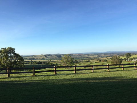 Hillview Cottages - QLD Tourism 2