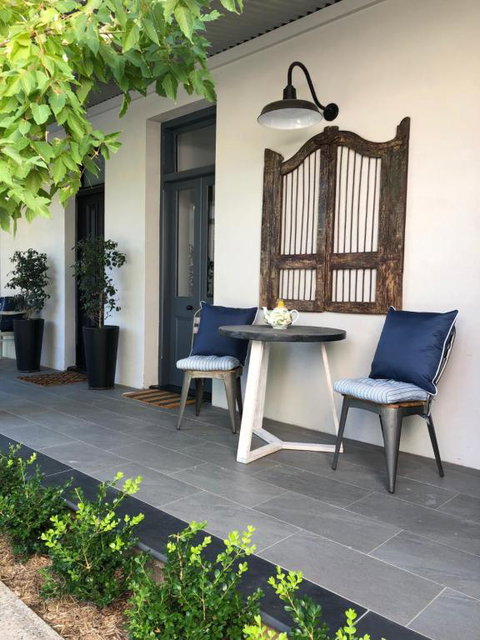 Hollidge House 5 Star Luxury Apartments - QLD Tourism 3