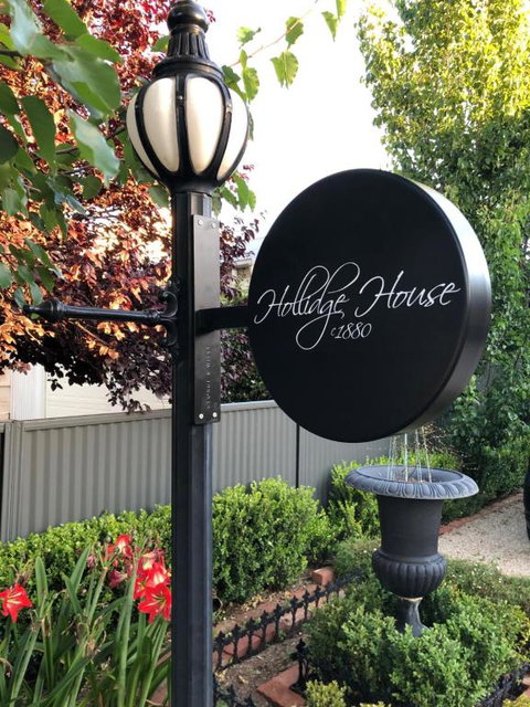 Hollidge House 5 Star Luxury Apartments - QLD Tourism 0