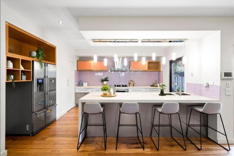 Home & Theatre, Golf, Highpoint - QLD Tourism 3