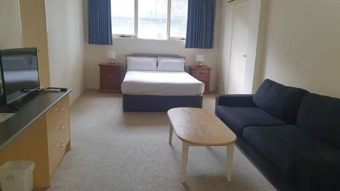 Hotel Cavalier - QLD Tourism 3