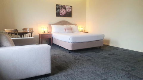 Hotel Cavalier - QLD Tourism 0
