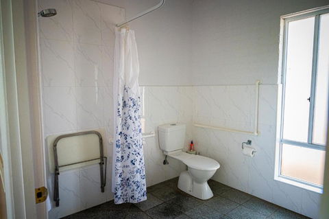 Homewood Cottages - QLD Tourism 3