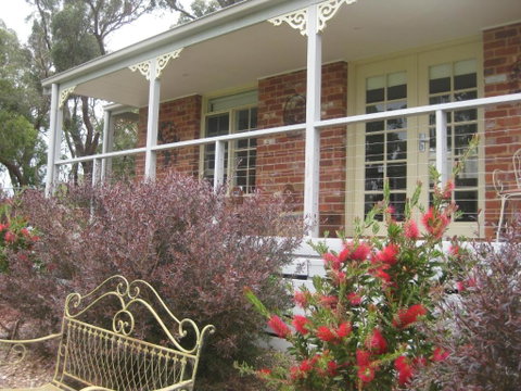 Honeyeater Cottage - QLD Tourism 2
