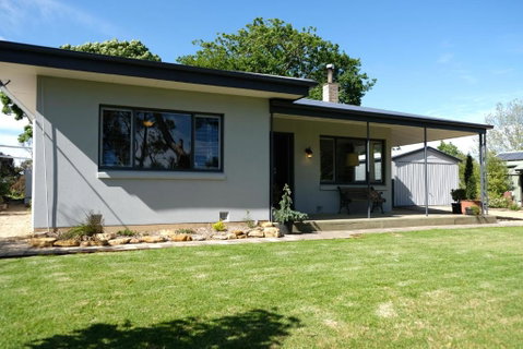Hoopers Cottage - QLD Tourism 1