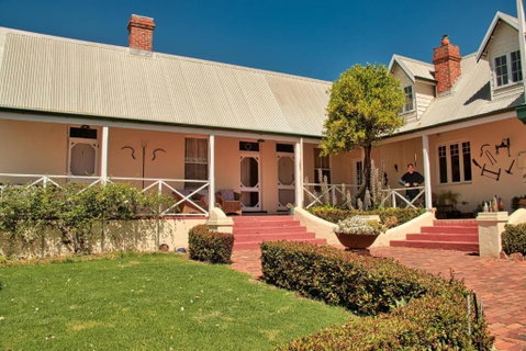 Hope Farm Guesthouse - QLD Tourism 1