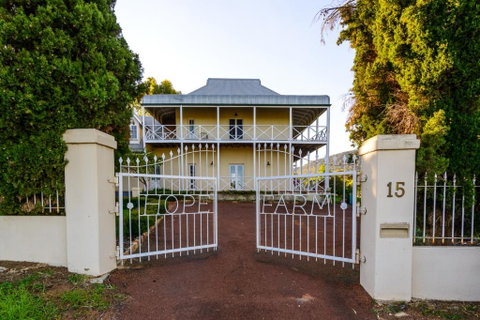 Hope Farm Guesthouse - QLD Tourism 3