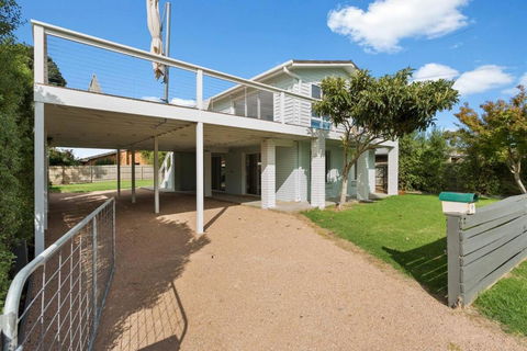 Imollu Beach House 5-Bed 2 5-Bath - Queensland Tourism 0