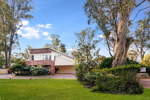 Inn The Tuarts Guest Lodge - Queensland Tourism 0