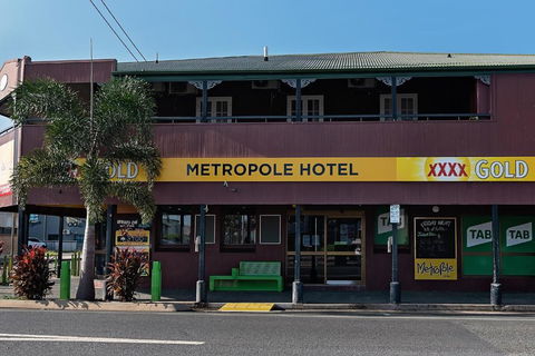 Hotel Metropole Proserpine - Queensland Tourism 1