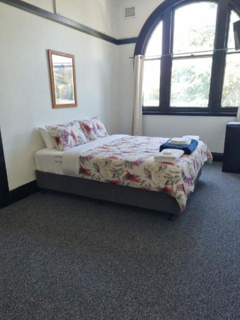 Imperial Hotel Motel Portland 2847 - Queensland Tourism 3
