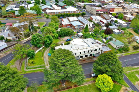Imperial Hotel Motel Portland 2847 - Queensland Tourism 1