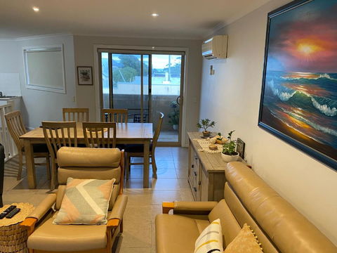 Inverloch Cabins & Apartments - Queensland Tourism 2