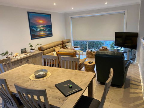 Inverloch Cabins & Apartments - Queensland Tourism 1