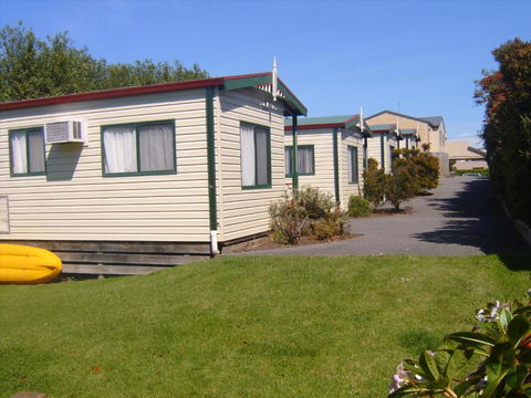 Inverloch Cabins & Apartments - Queensland Tourism 0