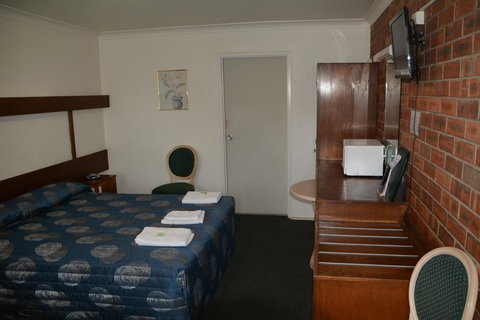 Adrian Motel - QLD Tourism 3