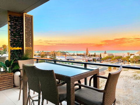 AdriaticBlu Luxe 2 Bed Apartment With Stunning Ocean Views - Queensland Tourism 1