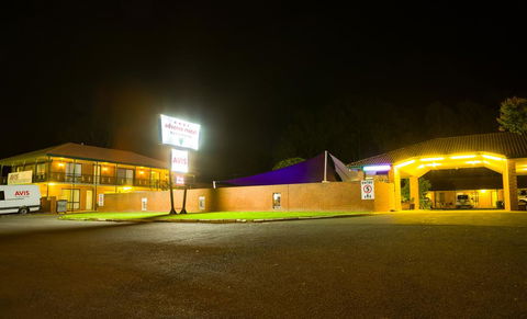 Advance Motel - QLD Tourism 1