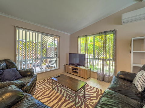 Affordable Holiday Home - QLD Tourism 0