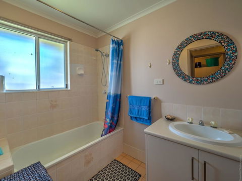 Affordable Holiday Home - QLD Tourism 3