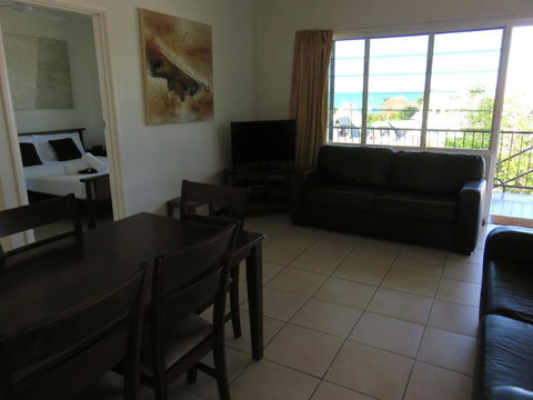 Airlie Beach Apartments - Queensland Tourism 1