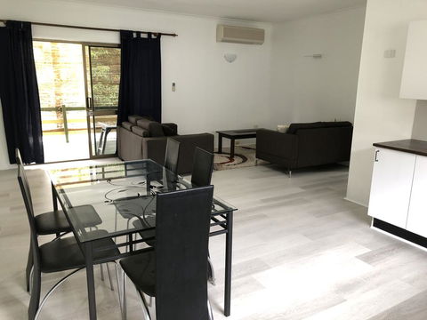 Airlie Getaway Unit 2 - QLD Tourism 3