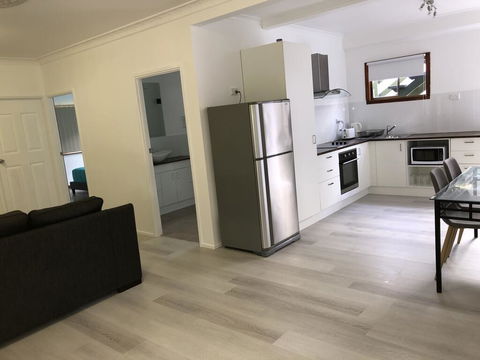 Airlie Getaway Unit 3 - QLD Tourism 3