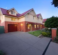 Albury Suites - Schubach Street - QLD Tourism