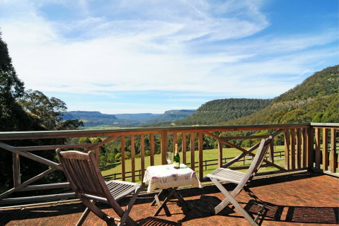 Alcheringa Cottage - QLD Tourism 1