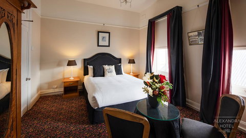 Alexandra Hotel - QLD Tourism 1