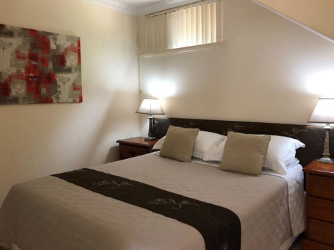 Alfred Cove Short Stay - Queensland Tourism 3