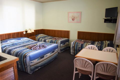 Alkira Motel - QLD Tourism 2